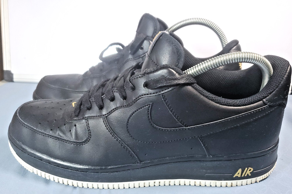 Nike Air Force 1 Low 07 Leaf Crest Logo Black Gold Sneakers AA4083-014 Men's 11